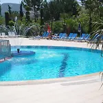 Opus 4* Kusadası