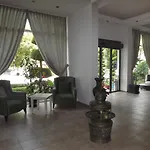 Opus Aparthotel 4*