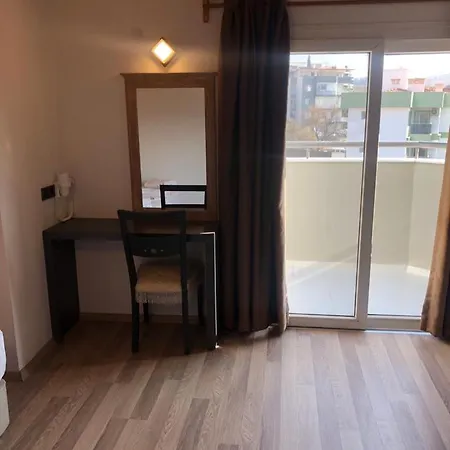 Opus Hotel apartamentowy Kusadası