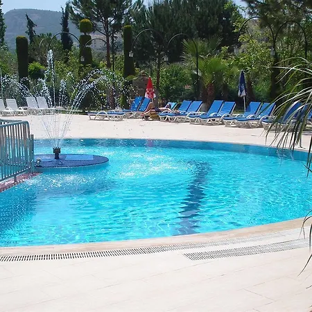 Aparthotel Opus 3*