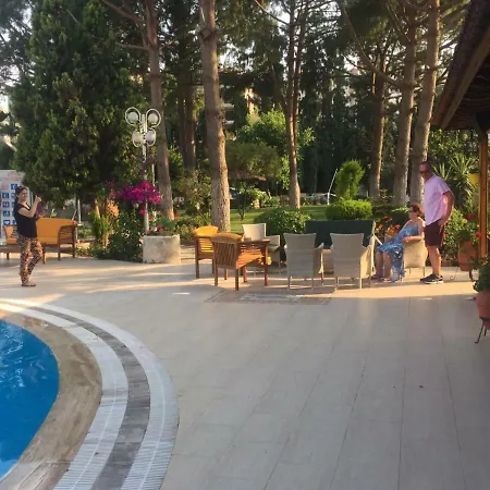 Opus Aparthotel 3*