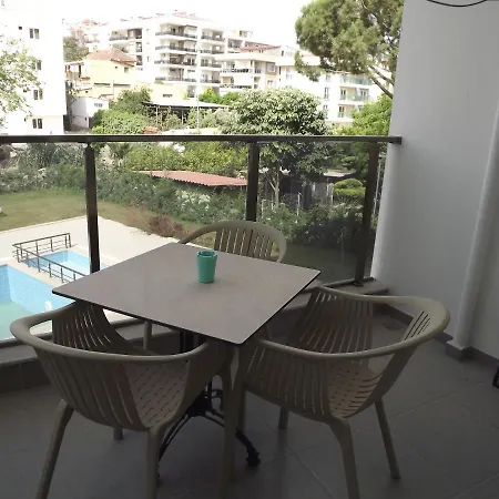 Aparthotel Opus 3*